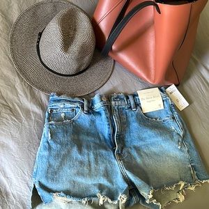 Jean Shorts - Abercrombie “the mom short - high rise” high waisted jean shorts